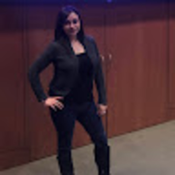 Meet your Posher, Mandee - Picture 1 of 1